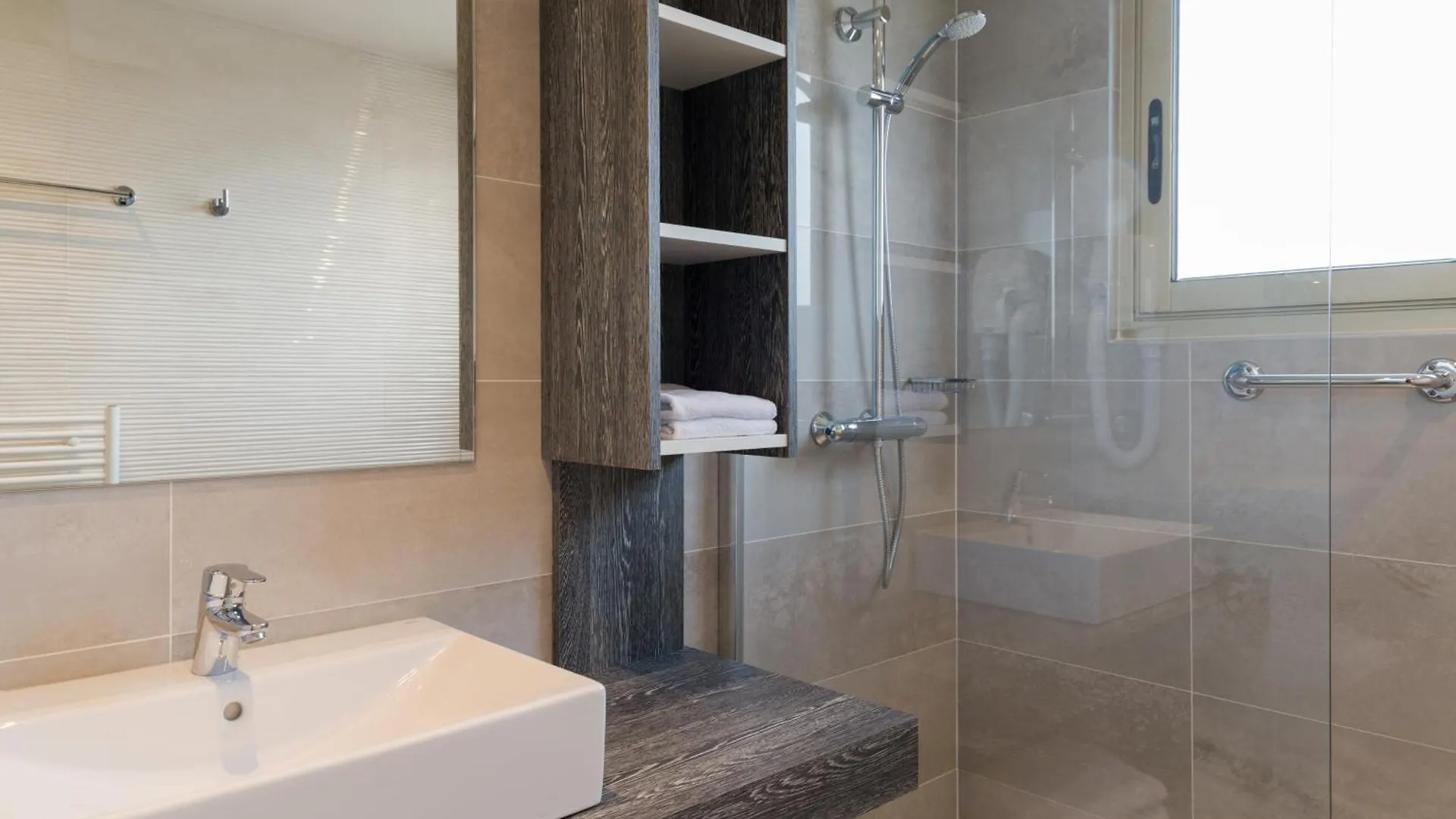 ***  The Originals Boutique, Hotel Les Strelitzias Juan-les-Pins France